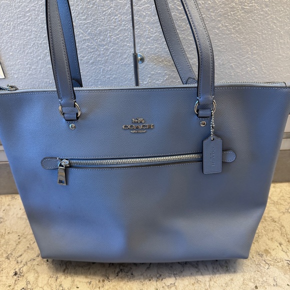 Coach 79608 women's Gallery Tote Crossgrain Leather shoulder Bag Ice Blue - Picture 2 of 15